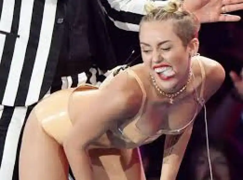 MILEY CYRUS MTV AWARDS jpeg