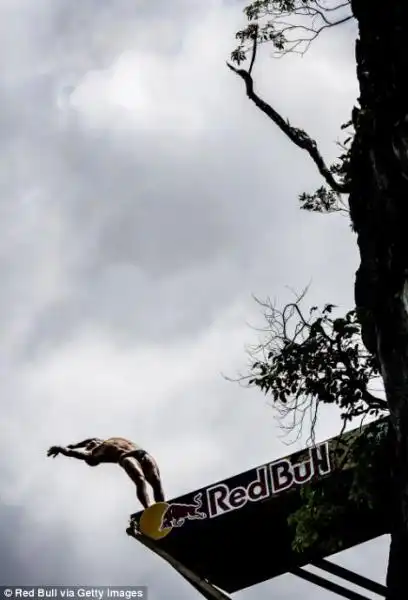 MONDIALE CLIFF DIVING 