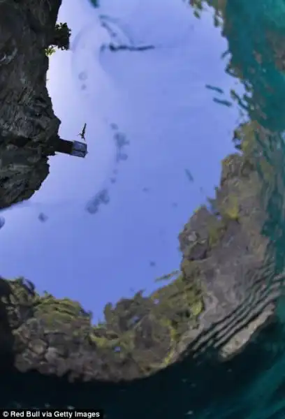 MONDIALE CLIFF DIVING 