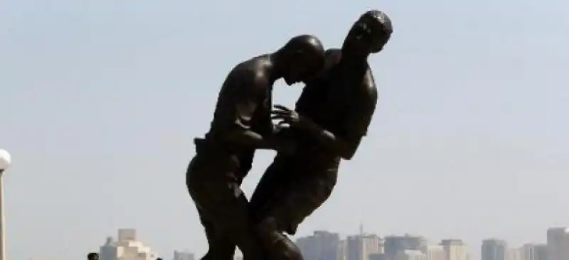 statua zidane materazzi 