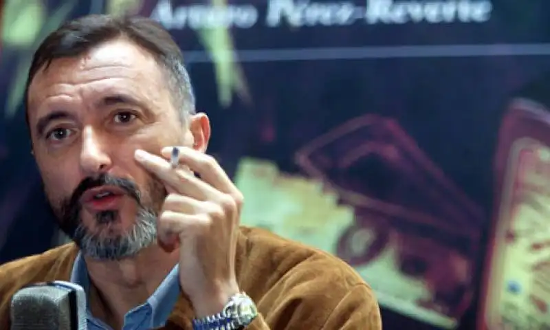 ARTURO PEREZ REVERTE  