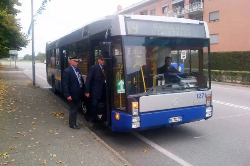 AUTOBUS BORGARO LINEA CAMPO NOMADI