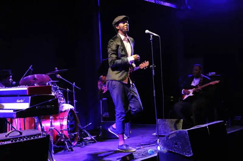 baloji in concerto alla pelanda (15)