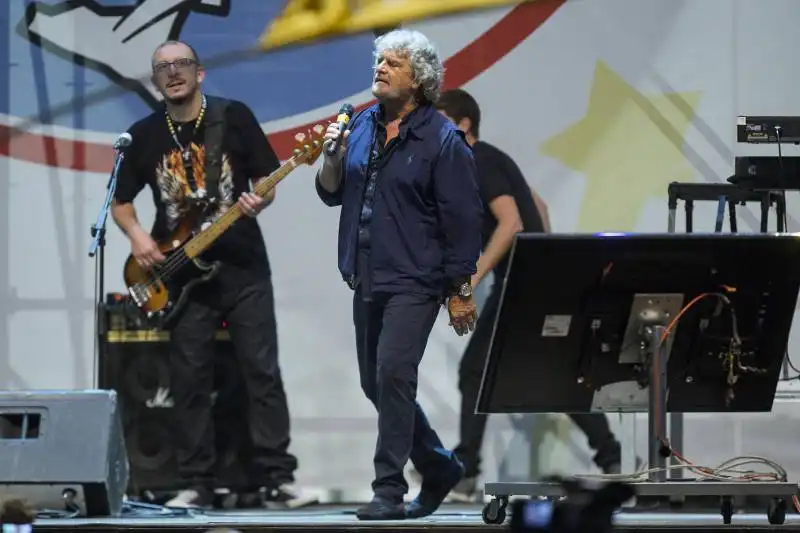 BEPPE GRILLO ALL'INCONTRO CINQUESTELLE DEL CIRCO MASSIMO