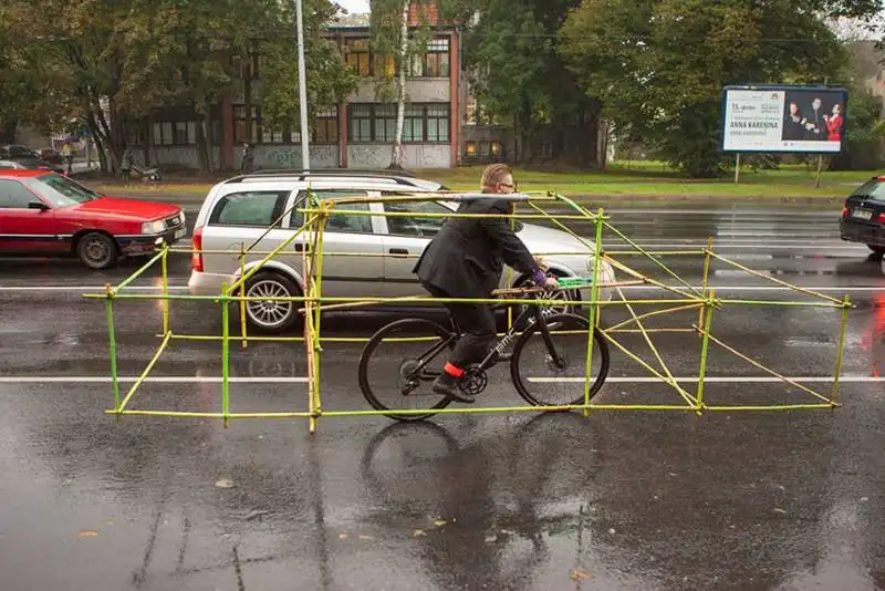 differenza di spazio occupato tra auto e bici 2