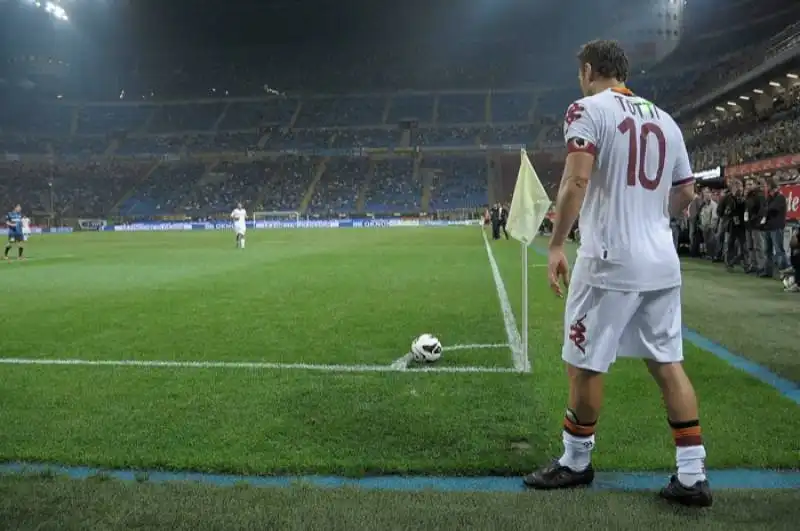 francesco totti calcio d'angolo