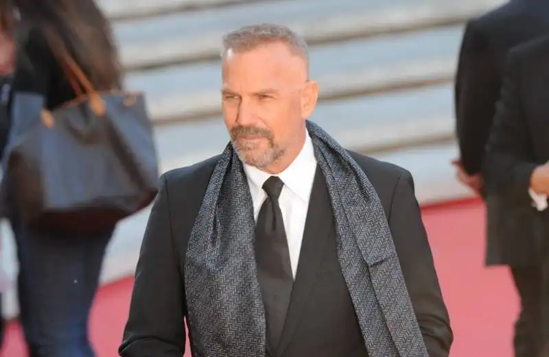 kevin costner (3)