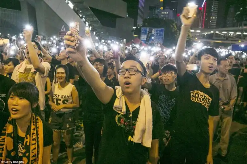 occupy central continuano le proteste di hong kong 4