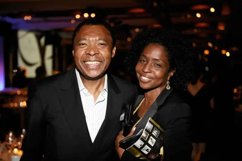  Okwui Enwezor e Lorna Simpson