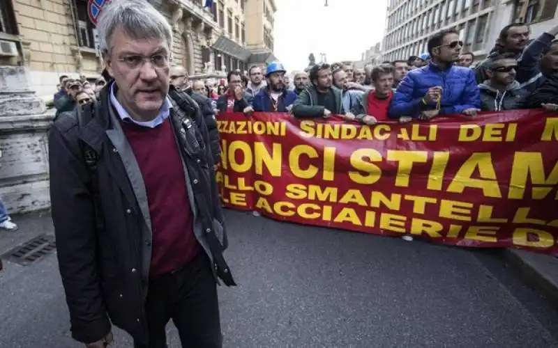 MAURIZIO LANDINI operai delle acciaierie terni in corteo a roma, feriti in scontri con polizia 31 