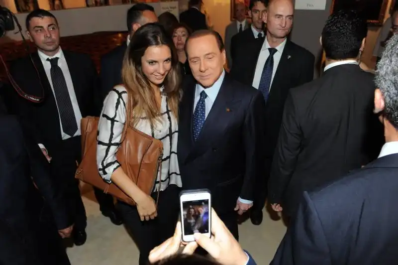 un selfie con silvio berlusconi