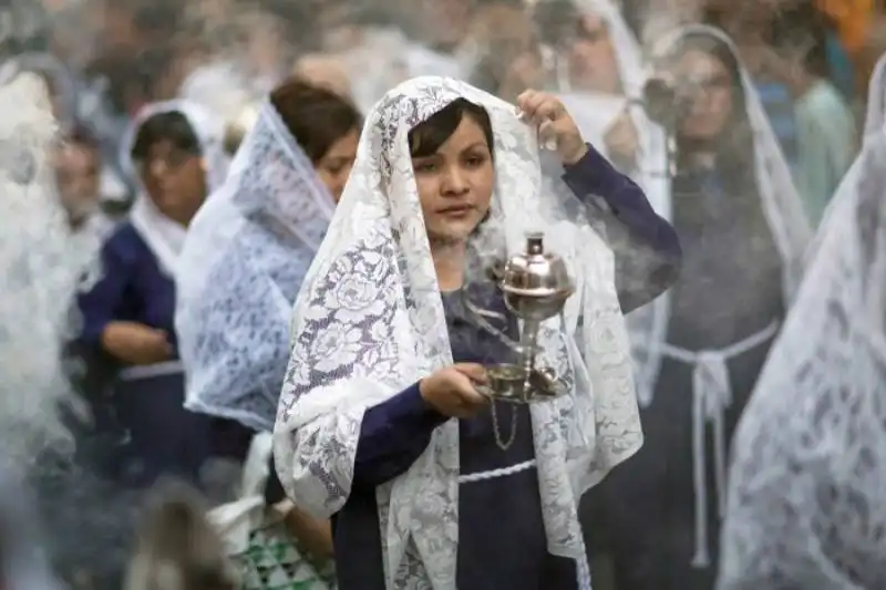 una processione cattolica a madrid