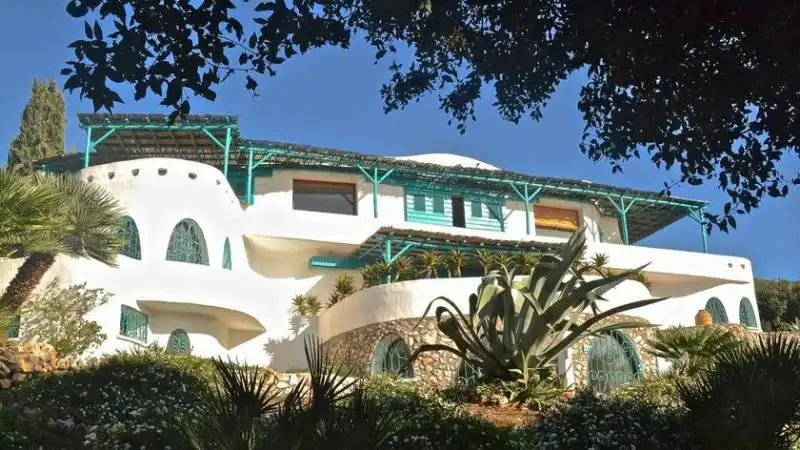 villa by busiri vici al circeo