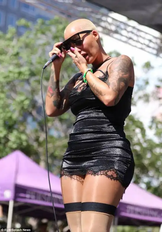 amber rose piange sul palco