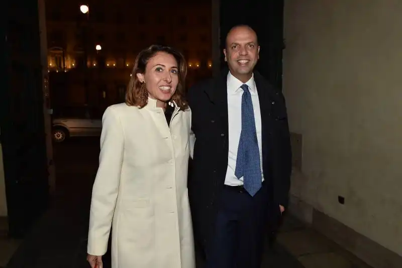 angelino alfano e la moglie  