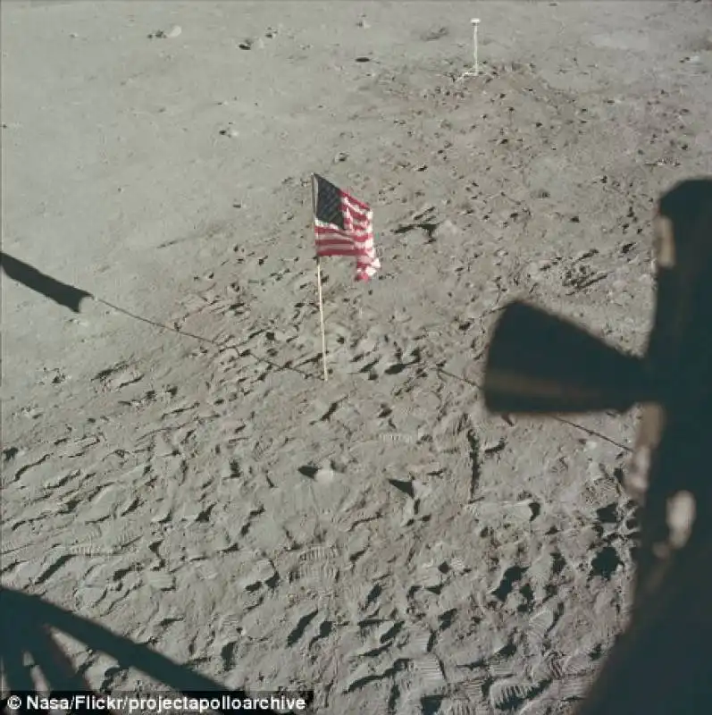 bandiera americana sulla luna   luglio 1969