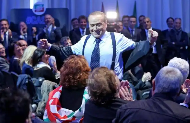 berlusconi con gli amministratori di forza italia  6