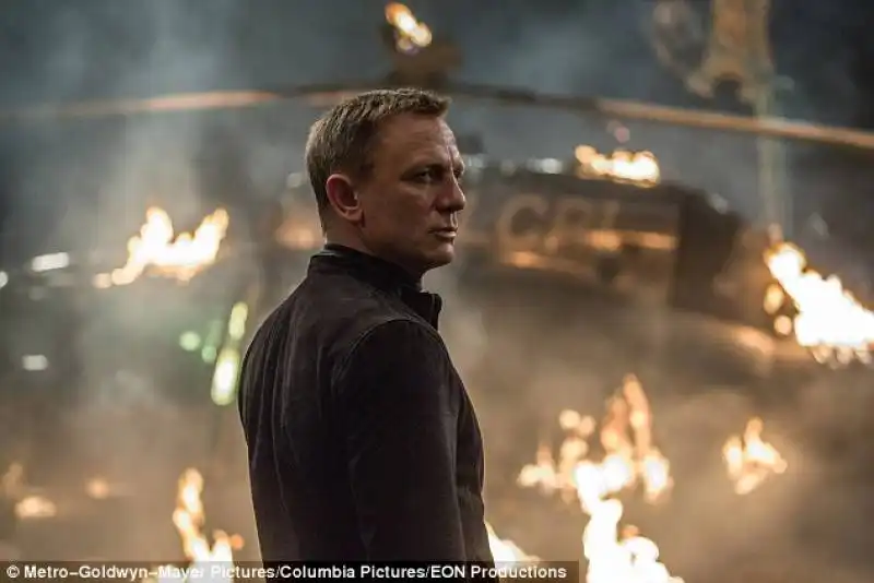 daniel craig in 007 spectre