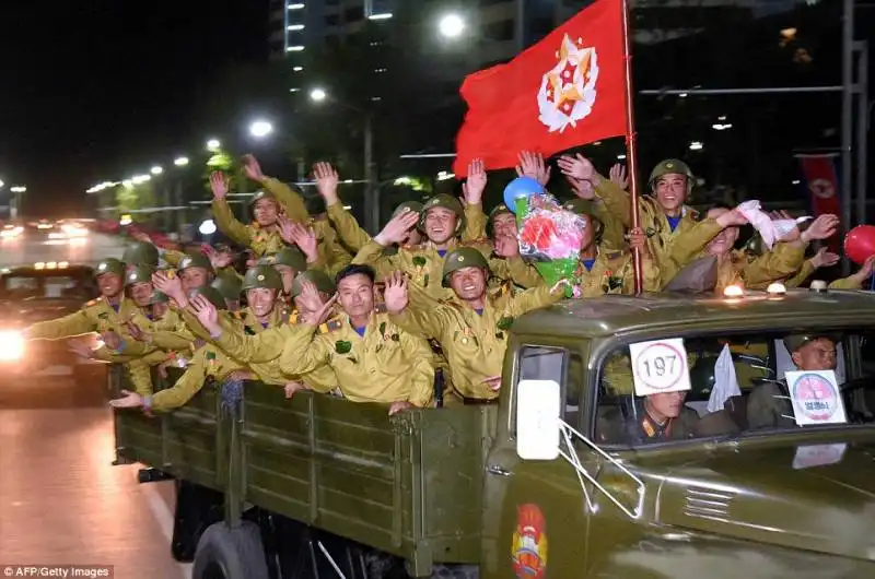 festeggiamenti a pyongyang