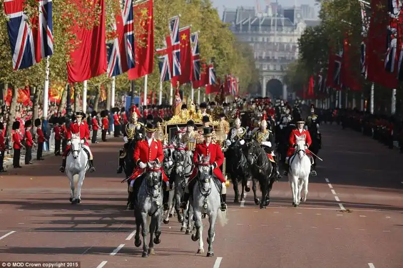 la carrozza diretta a buckingham palace