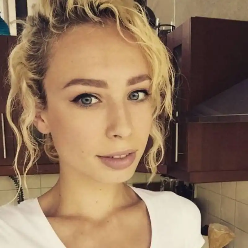 loiza lamers  16