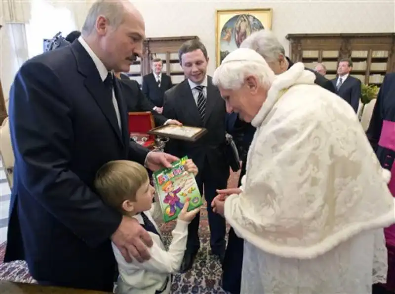 nikolaj lukashenko e ratzinger