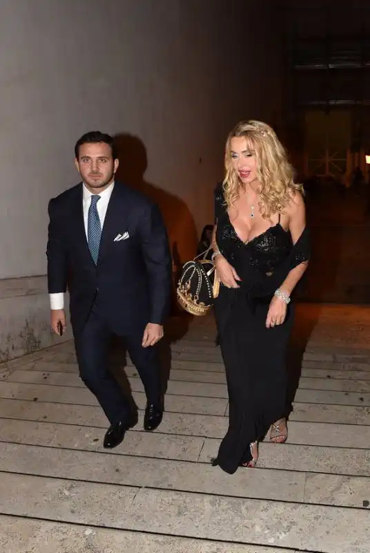 valeria marini e giovanni d antonio invitati alla cena di gala (2)