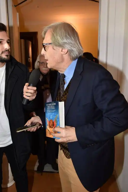 vittorio sgarbi intervistato