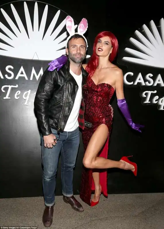 alessandra ambrosio come  jessica rabbit