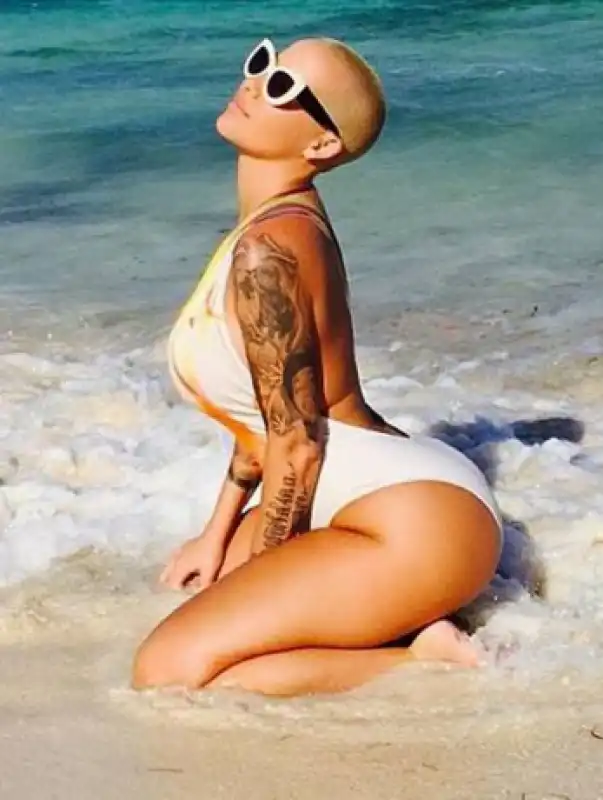 amber rose 3