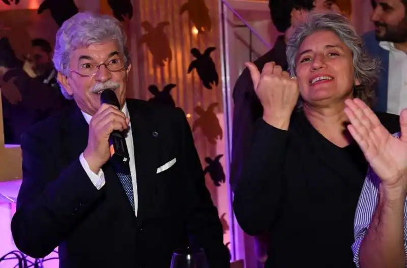 antonio razzi canta con paola concia