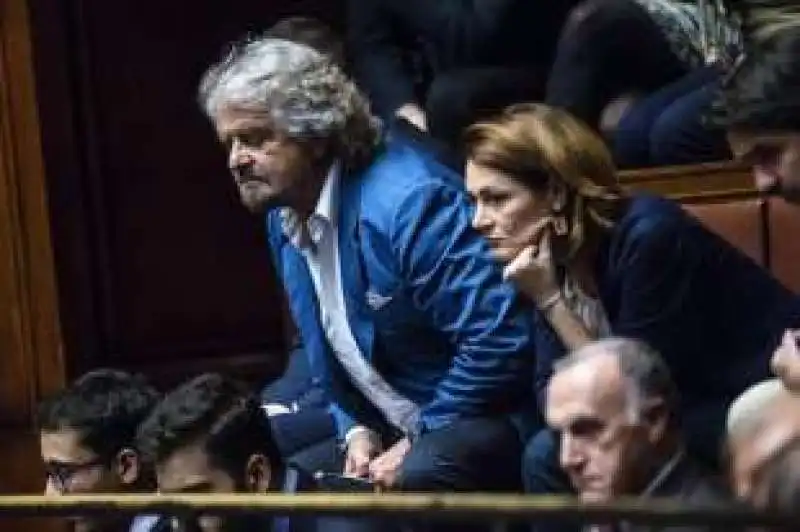 BEPPE GRILLO ALLA CAMERA    