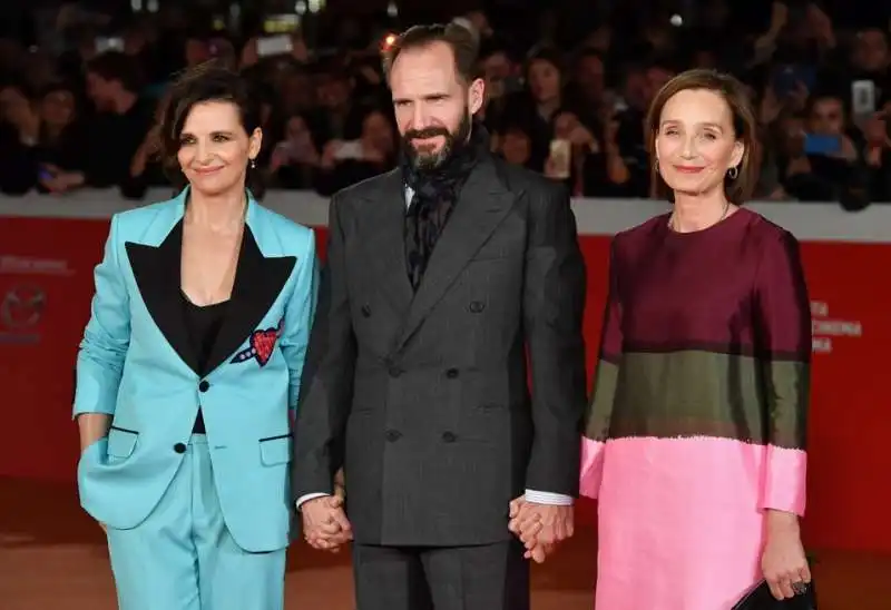 jiuliette binoche  ralph fiennes e kristin scott thomas