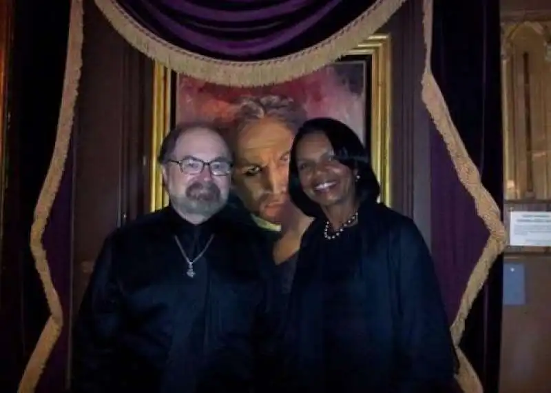 leo kostka and condoleezza rice in the houdini seance room