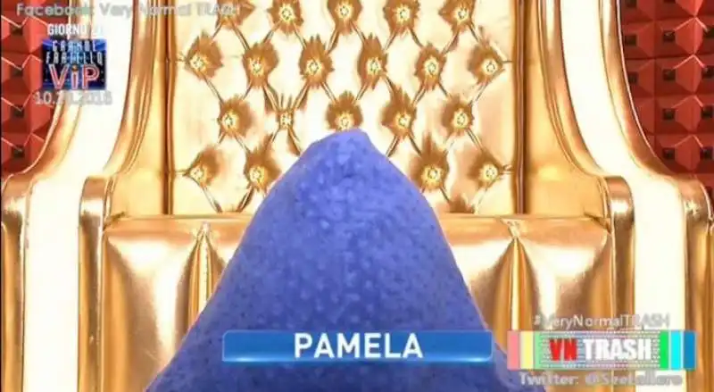 pamela prati sotto il telo  