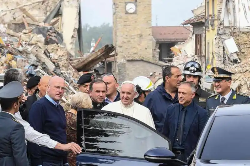 papa bergoglio ad amatrice 4