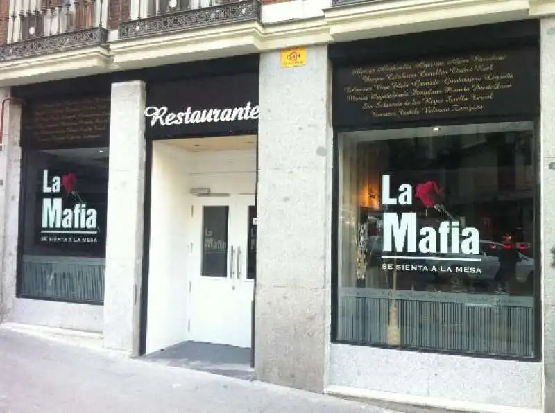 Ristorante in Spagna - La Mafia se sienta a la mesa