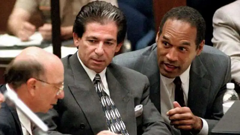 ROBERT KARDASHIAN E OJ SIMPSON