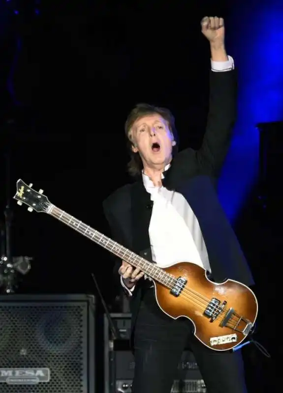 SIR PAUL McCARTNEY 8