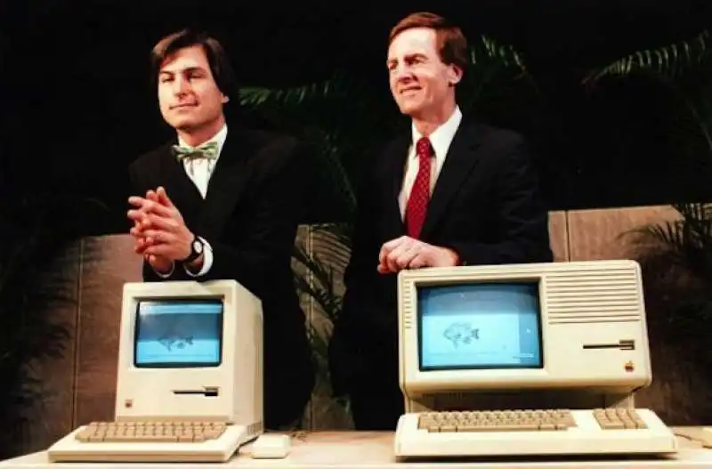 STEVE JOBS JOHN SCULLEY