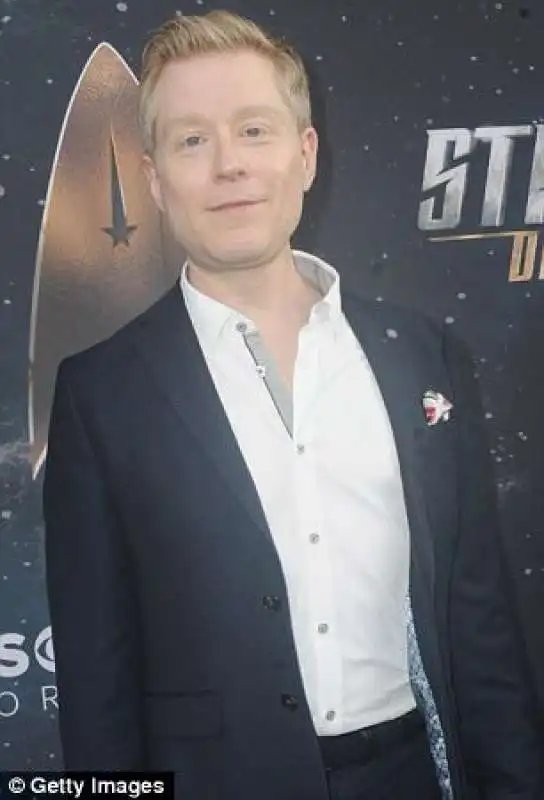 Anthony Rapp -5030357-image-m-77_1509334385283