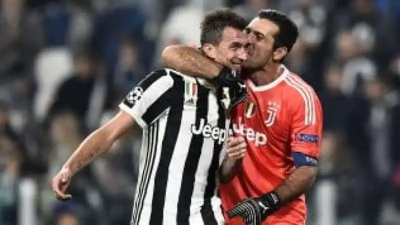 buffon mandzukic