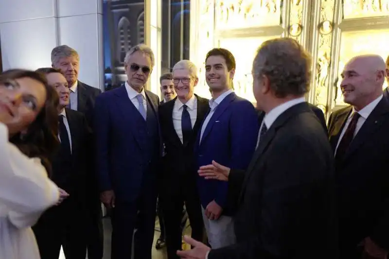 ceccherini   bocelli   tim cook