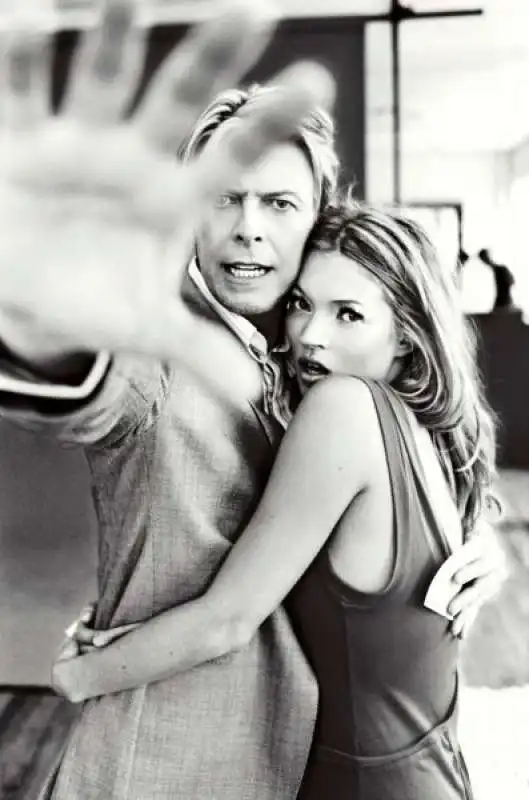 ellen von unwerth kate moss e david bowie  2003 