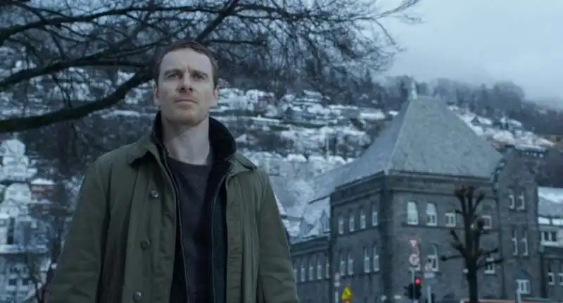 FASSBENDER IN L UOMO DI NEVE