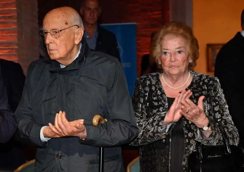 giorgio napolitano con la moglie clio