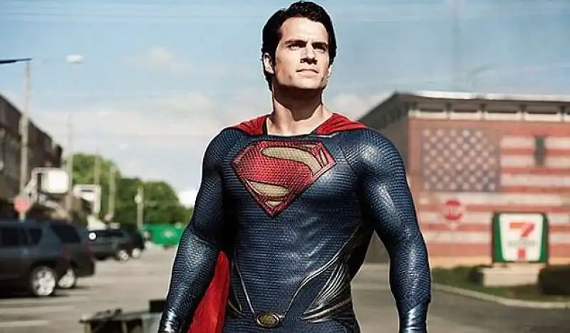 henry cavill il meno pagato di hollywood