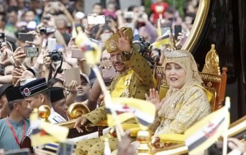 il carro d oro del sultano del brunei 9