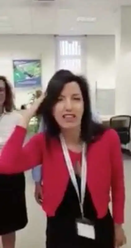 KATIA GHIRARDI NEL VIDEO MOTIVAZIONALE DI BANCA INTESA A CASTIGLIONE DELLE STIVIERE  