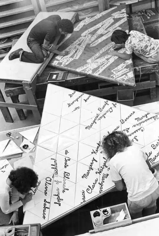 judy chicago the dinner party copia 3